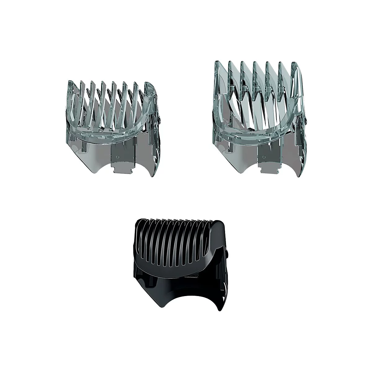 Drei Aufsätze für einen Rasierer auf weißem Hintergrund. Zwei durchsichtige, zahnförmige Aufsätze und ein schwarzer, gerippter Aufsatz.