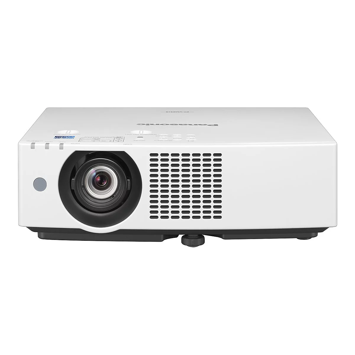 Weißer Panasonic-Projektor von vorne mit zentralem Objektiv, Lüftungsgitter und Bedienelementen oben.