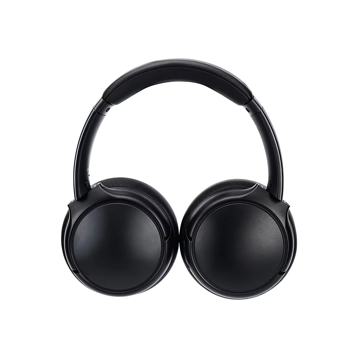 Schwarze Over-Ear-Kopfhörer vor weißem Hintergrund.