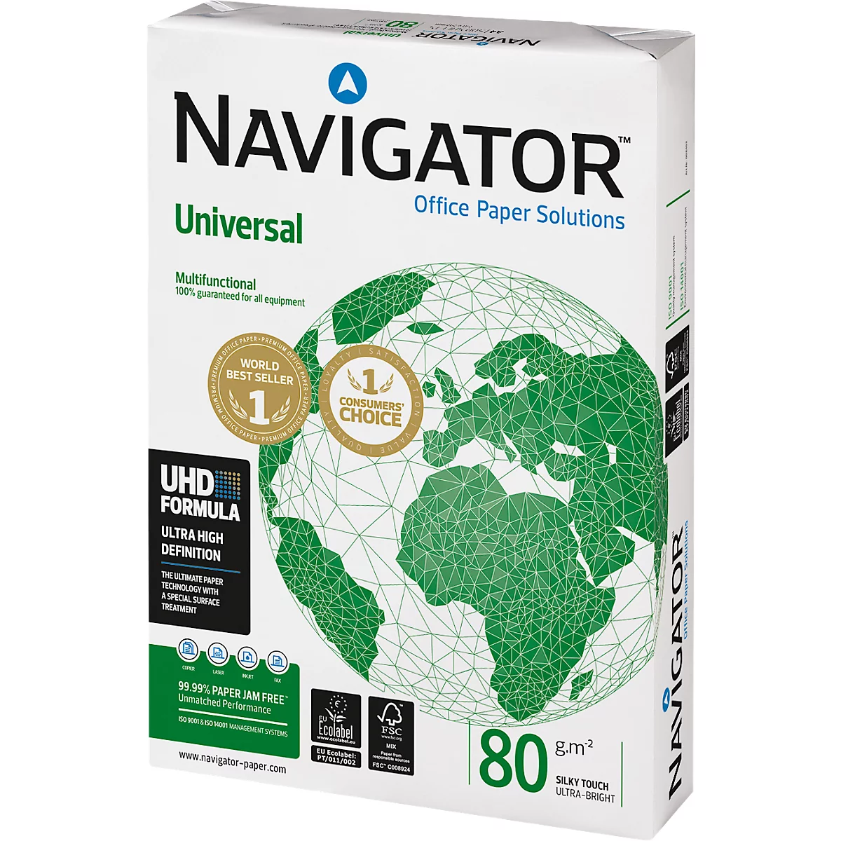 Un paquet de papier Navigator Universal. Des logos figurent sur l'emballage blanc, dont une carte du monde et des récompenses pour la haute qualité.