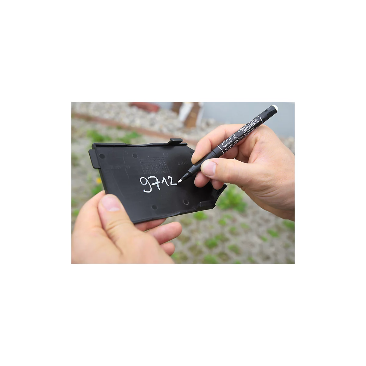 Permanent Marker Pica Classic 532, weiß, Rundspitze 1-2 mm, wasserfest, geruchsarm, 10 Stück