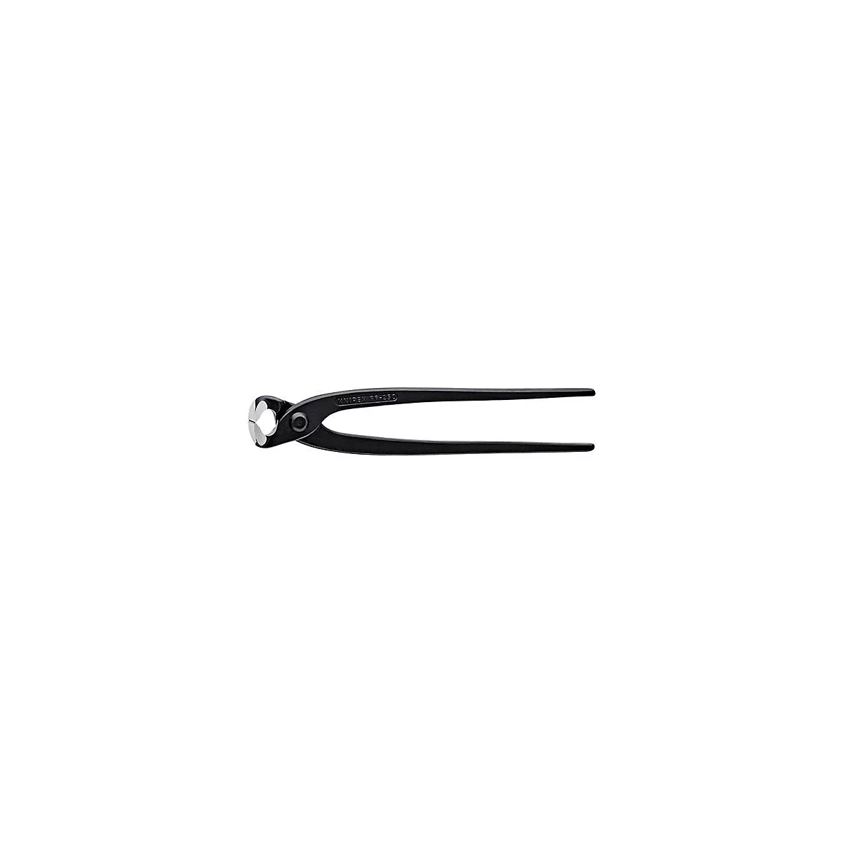 Une pince à ongles noire, avec une pince ouverte. Le nom de la marque est gravé sur l'outil.