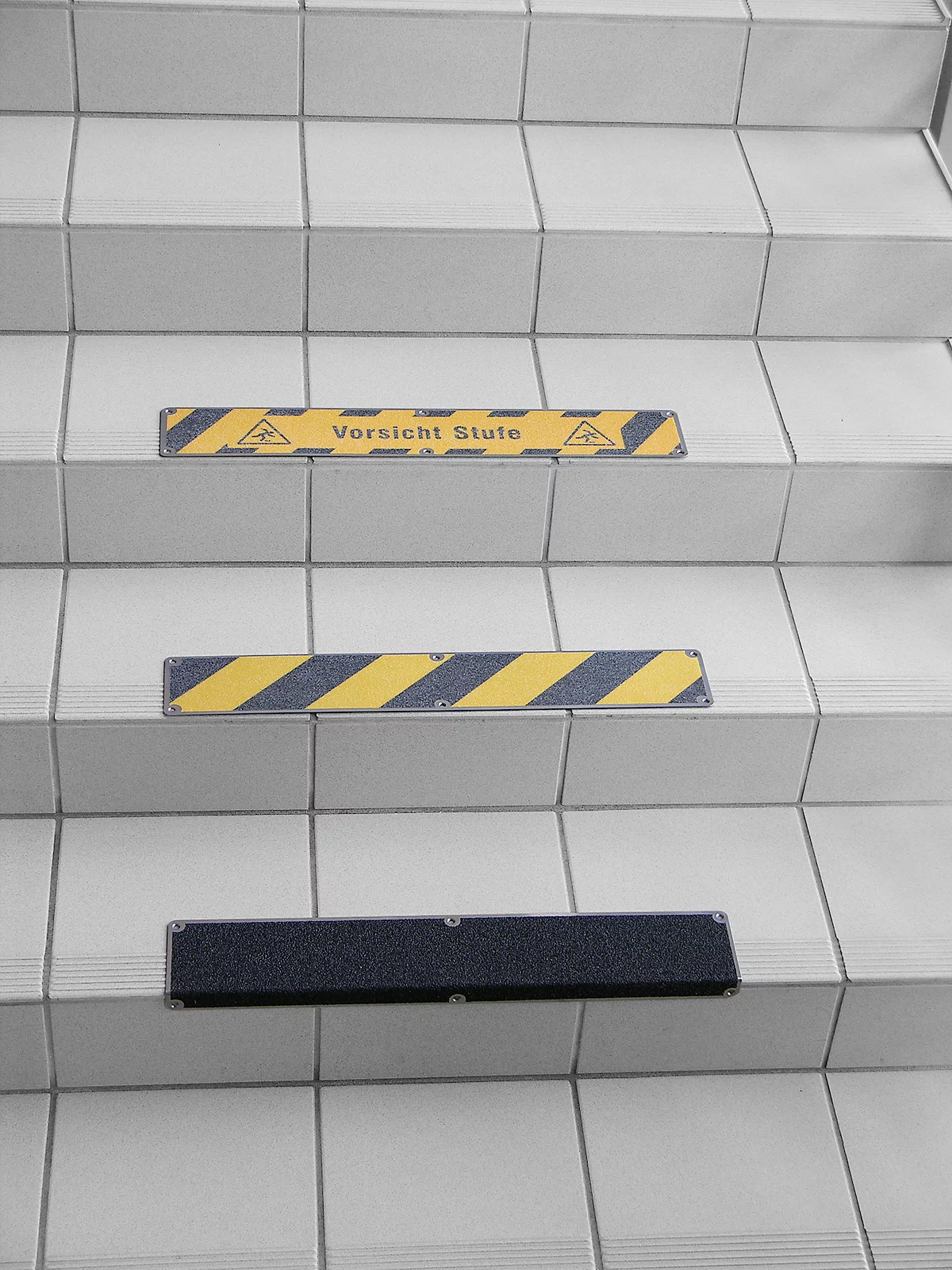 Placa antideslizante, 110 x 660 mm, negro/amarillo, Cuidado con el escalón