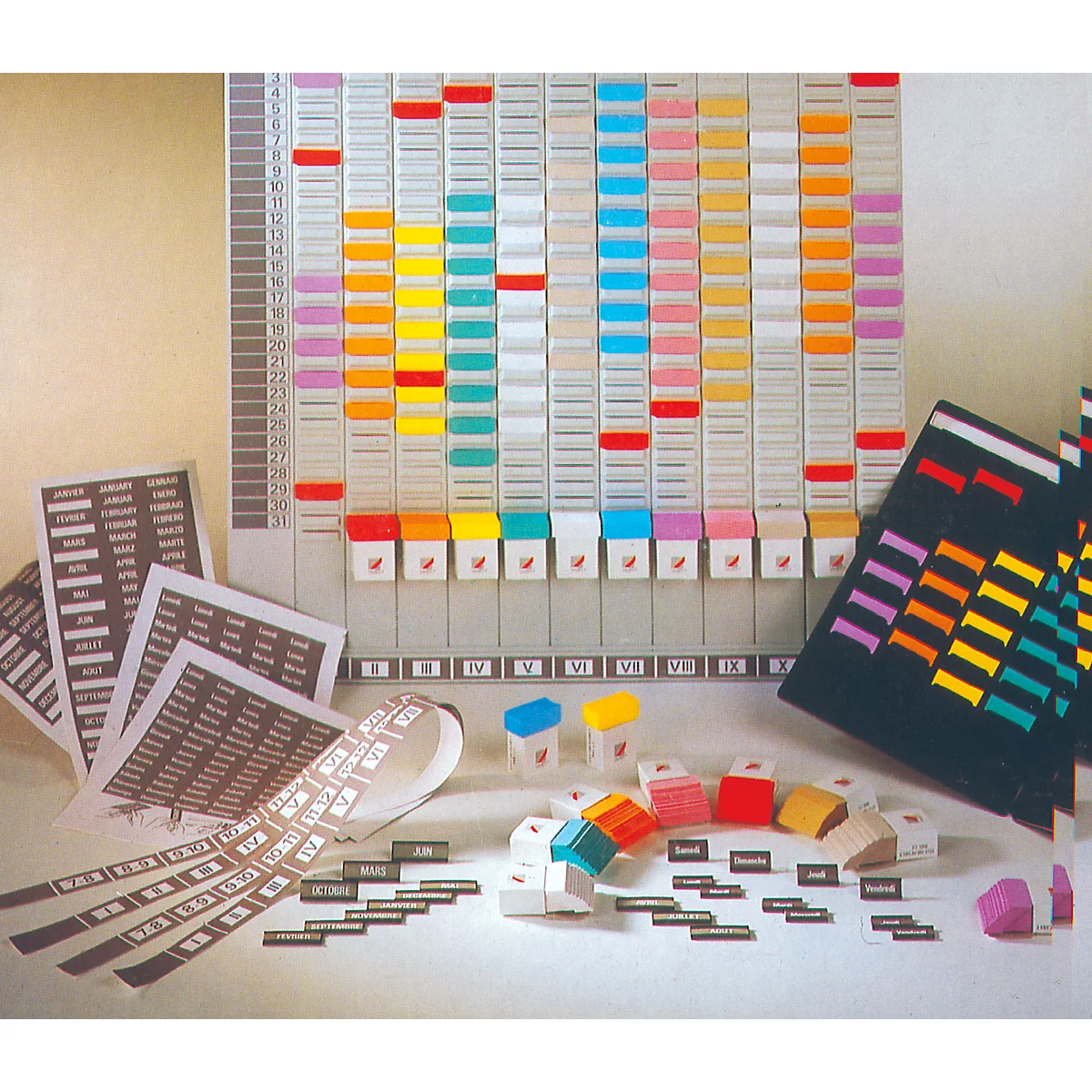 Planning annuel Nobo, 3 bandes planning de 32 fentes,