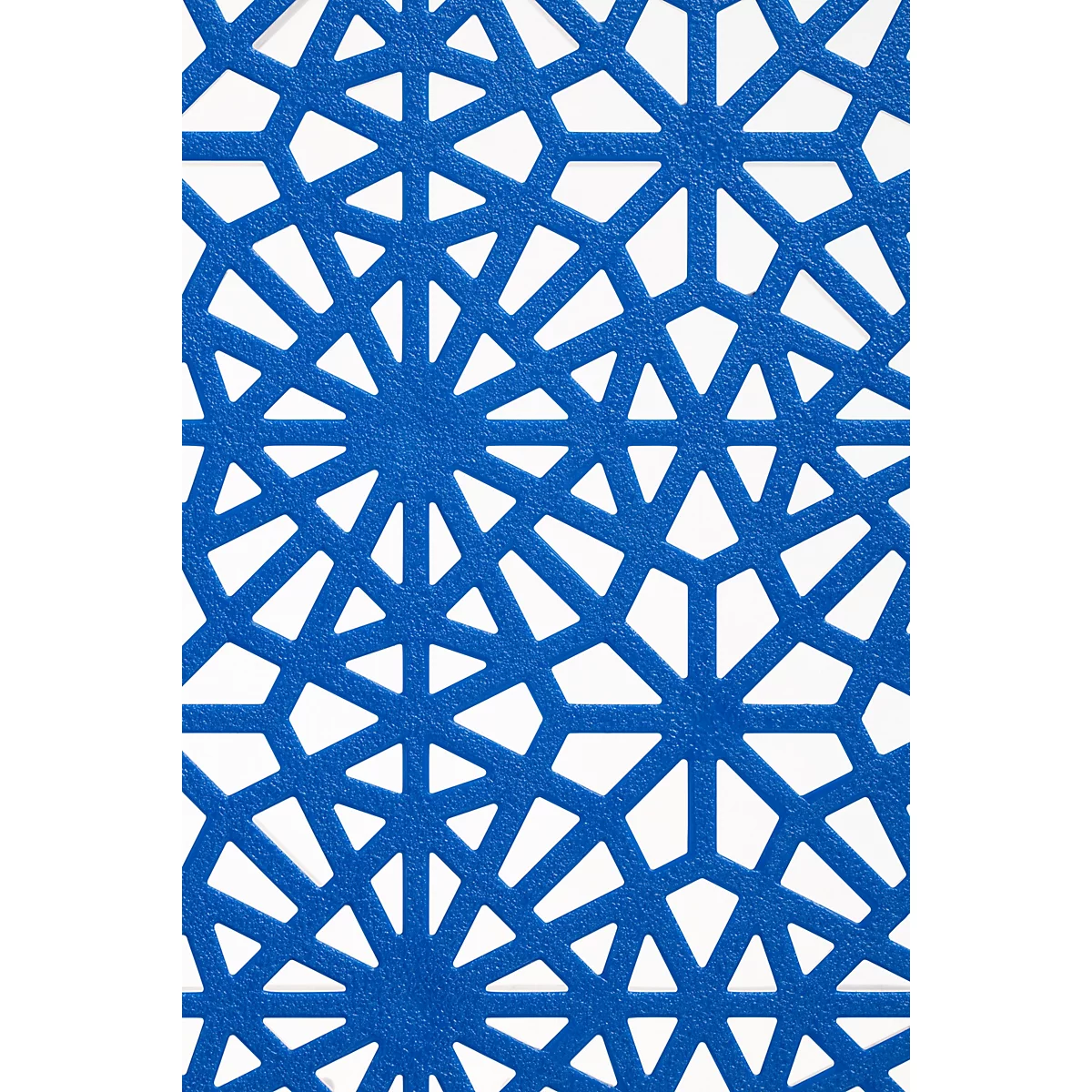Motif géométrique ajouré bleu sur fond blanc.