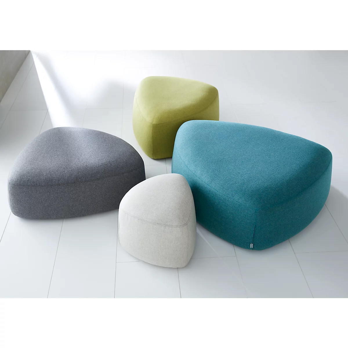 Polstermöbel Leyform GOGO Pouf, klein, oval, B 550 x T 515 x H 440 mm, mit Gleitern, Stoffbezug, hellgrau