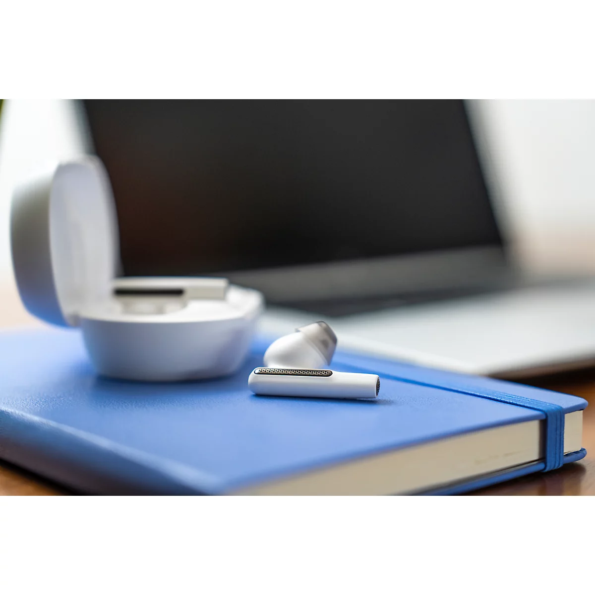 Poly Earbuds Voyager Free 60+ UC, Bluetooth, Noise Cancelling, weiß, Touchsceen-Ladeetui