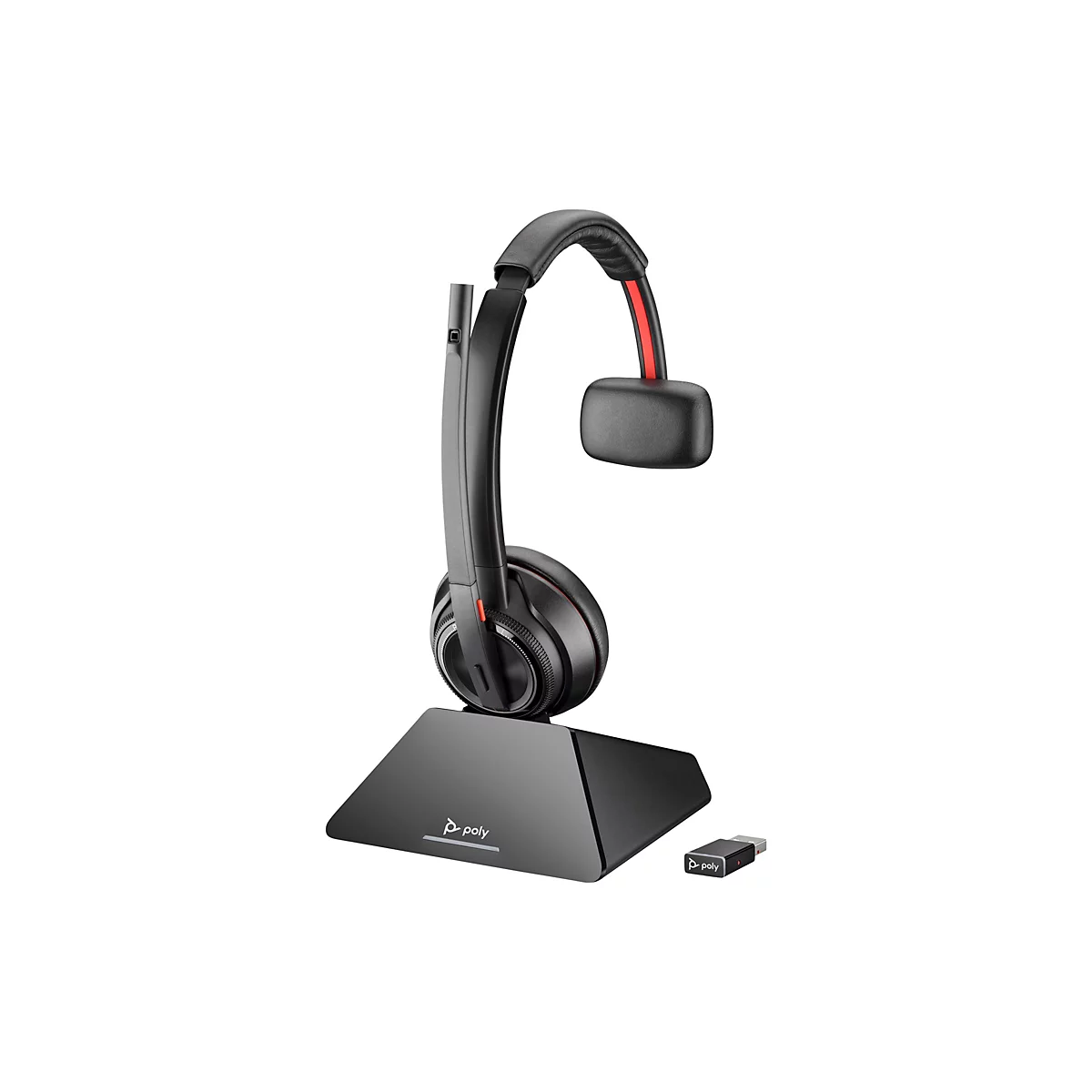 Schwarzes Poly Headset auf einer Ladestation mit beiliegendem USB-Dongle vor weißem Hintergrund.
