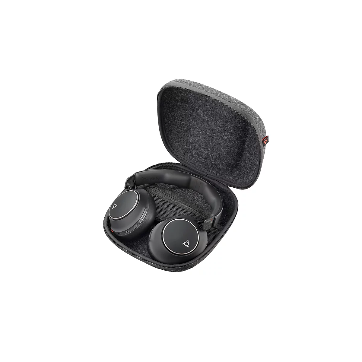 Schwarzer Kopfhörer in einer grauen, offenen Hülle. Auf der Hülle und den Kopfhörern ist ein Logo zu sehen.