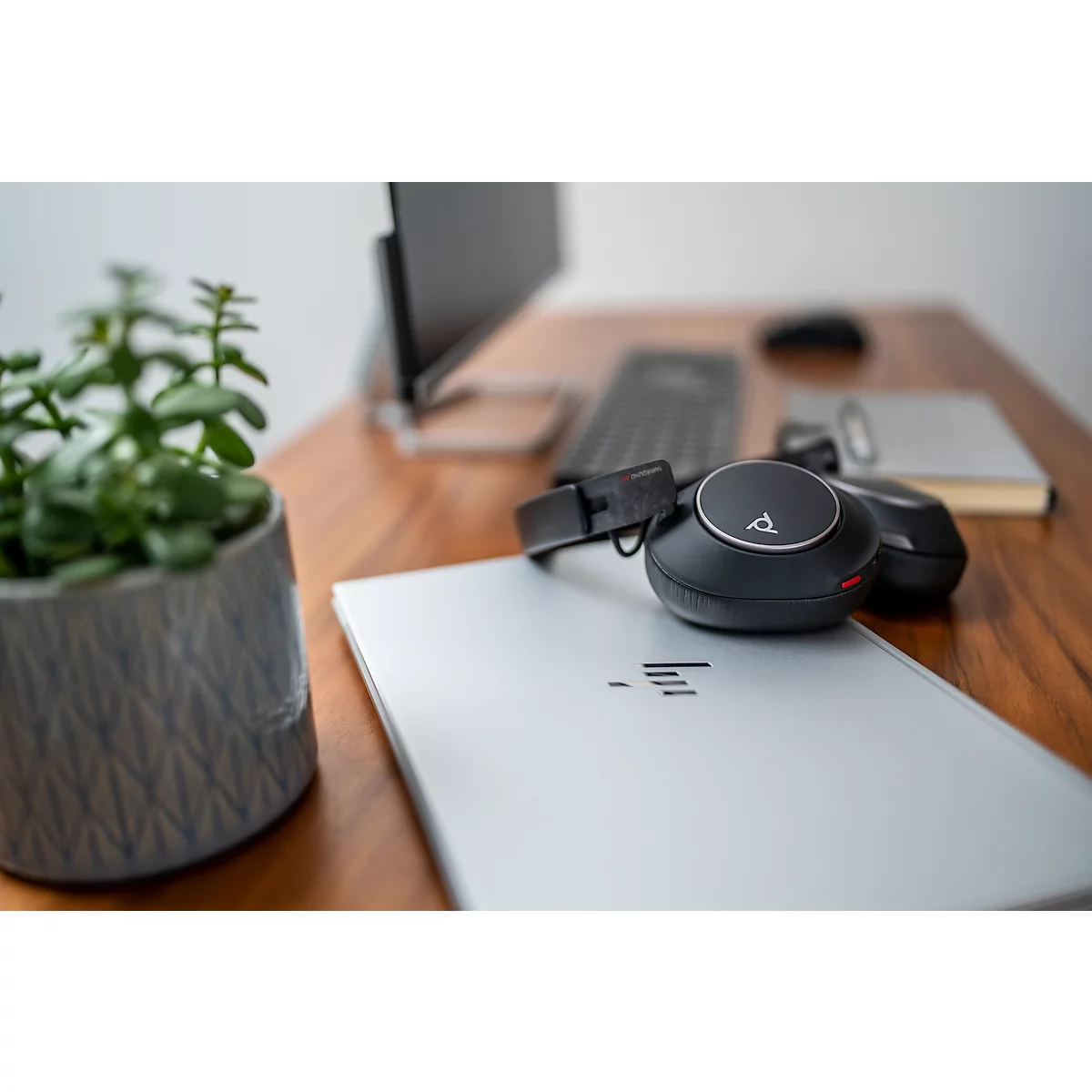 Poly over-ear-headset Voyager Surround 80 UC, USB-C/A-adapter, ruisonderdrukking