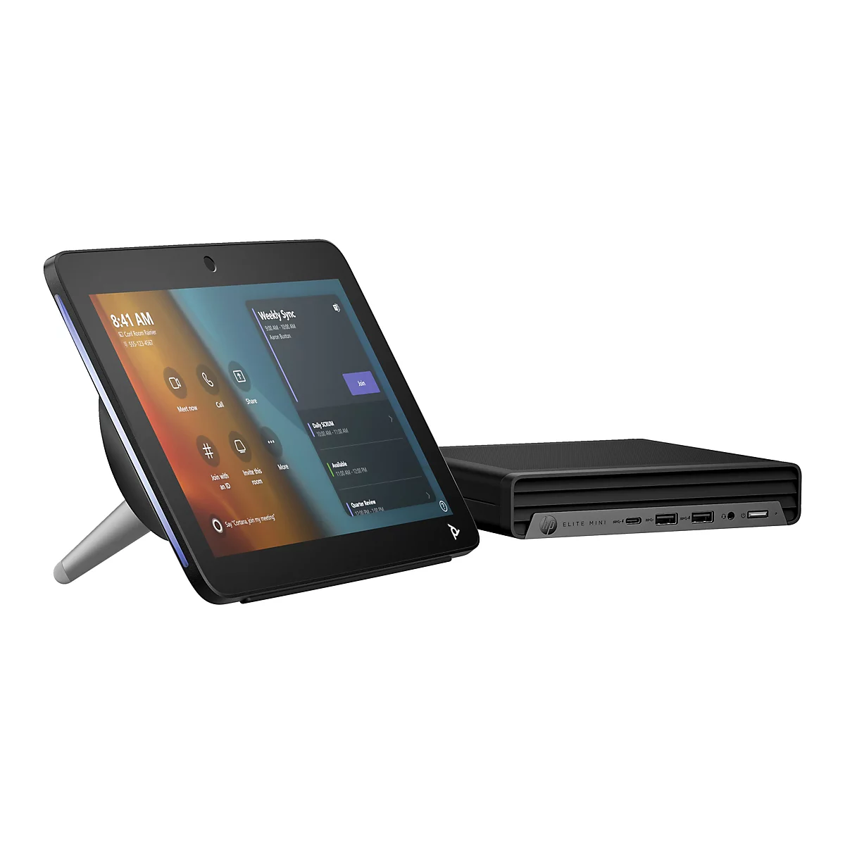 Une tablette à écran tactile noire est posée sur un support métallique, à côté d'un ordinateur HP Elite Mini noir. Des informations de réunion sont visibles sur l'écran de la tablette.