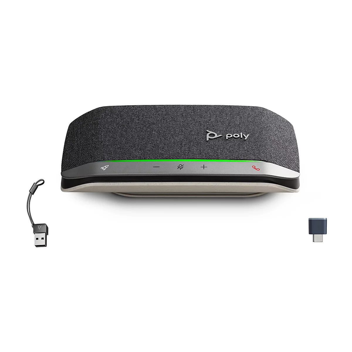 Drahtloses Poly-Konferenztelefon vor weißem Hintergrund. Schwarze Textiloberfläche, graue Leiste mit Bedienelementen, grüne LED-Leiste, graue Basis. USB-Dongle und USB-Kabel.