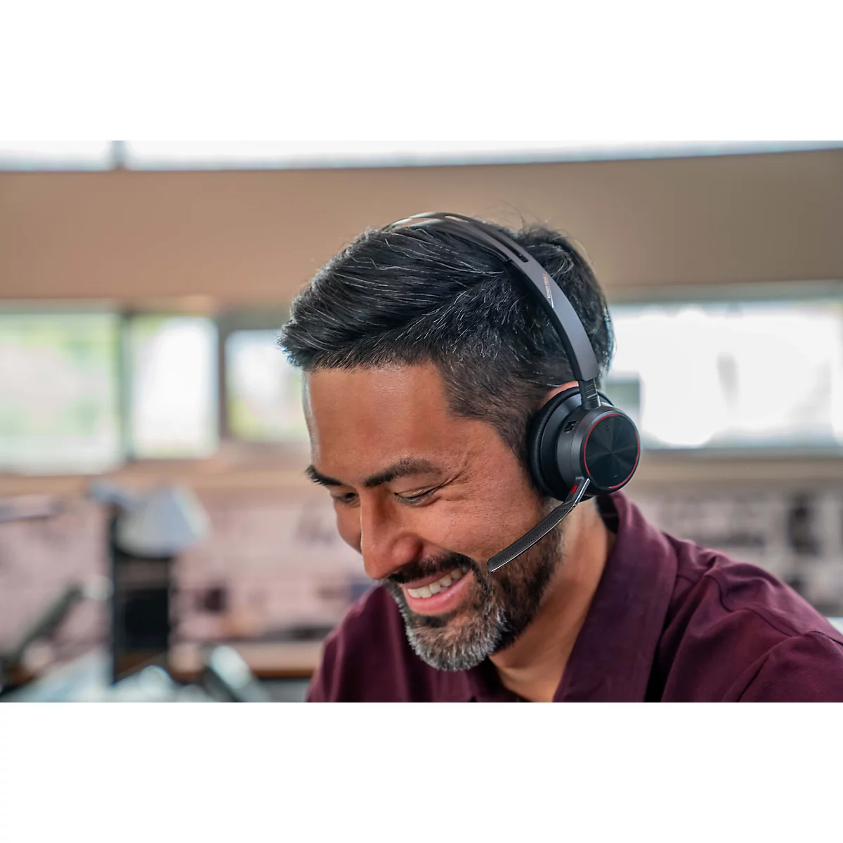 Poly Voyager Focus 2, für Microsoft Teams zertifiziertes USB-C Headset