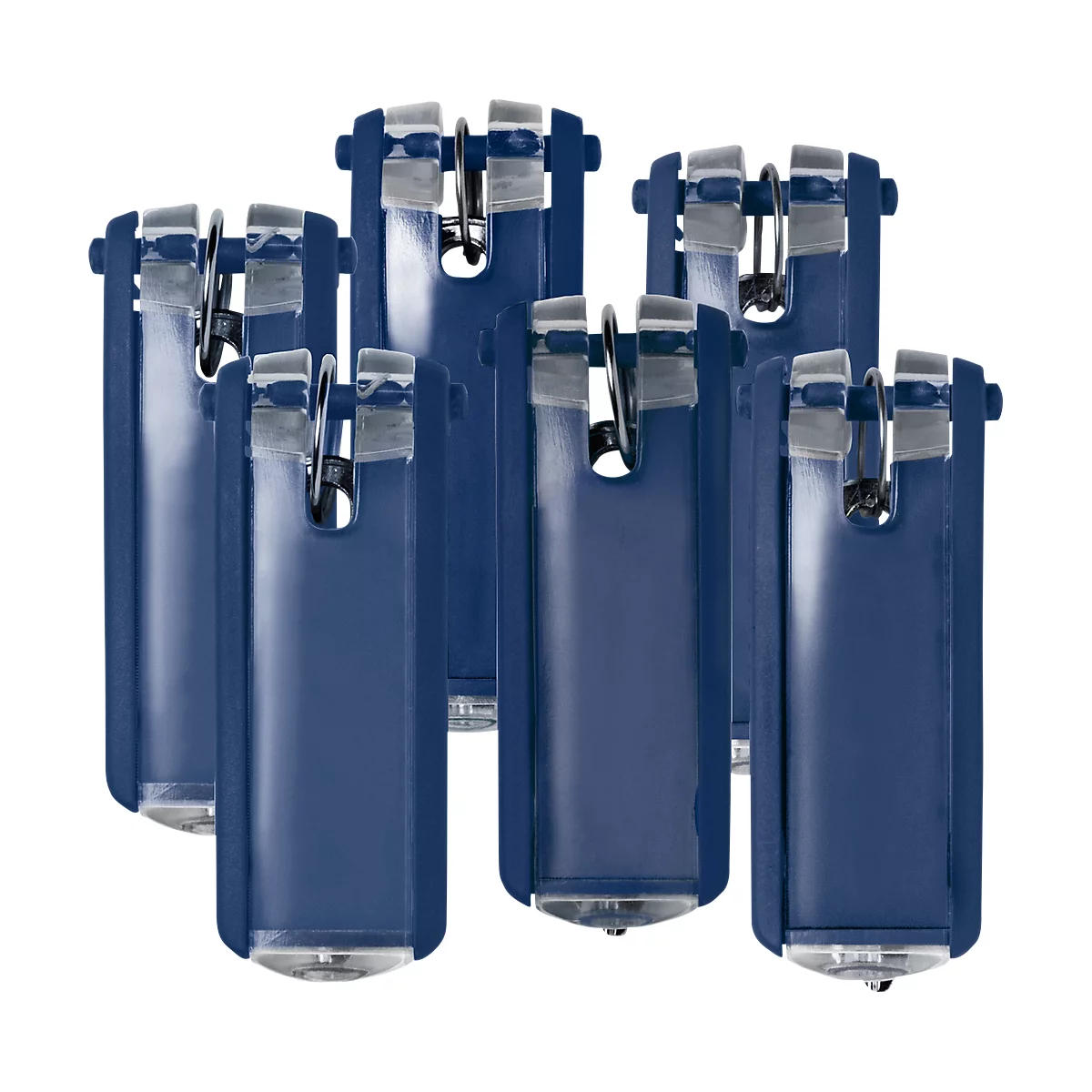 Plusieurs boîtes à outils bleues, avec des pièces métalliques argentées en haut et un petit support métallique.