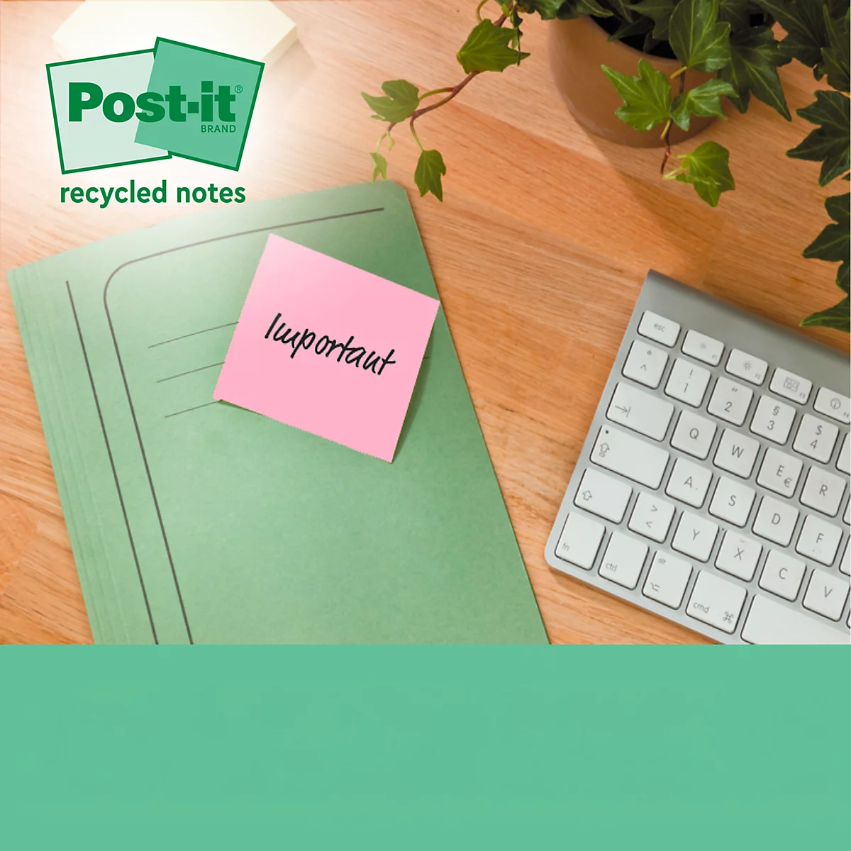 Ein rosa Post-it-Zettel mit dem Wort "wichtig" liegt auf einem grünen Ordner. Daneben eine Tastatur, im Hintergrund eine Pflanze.