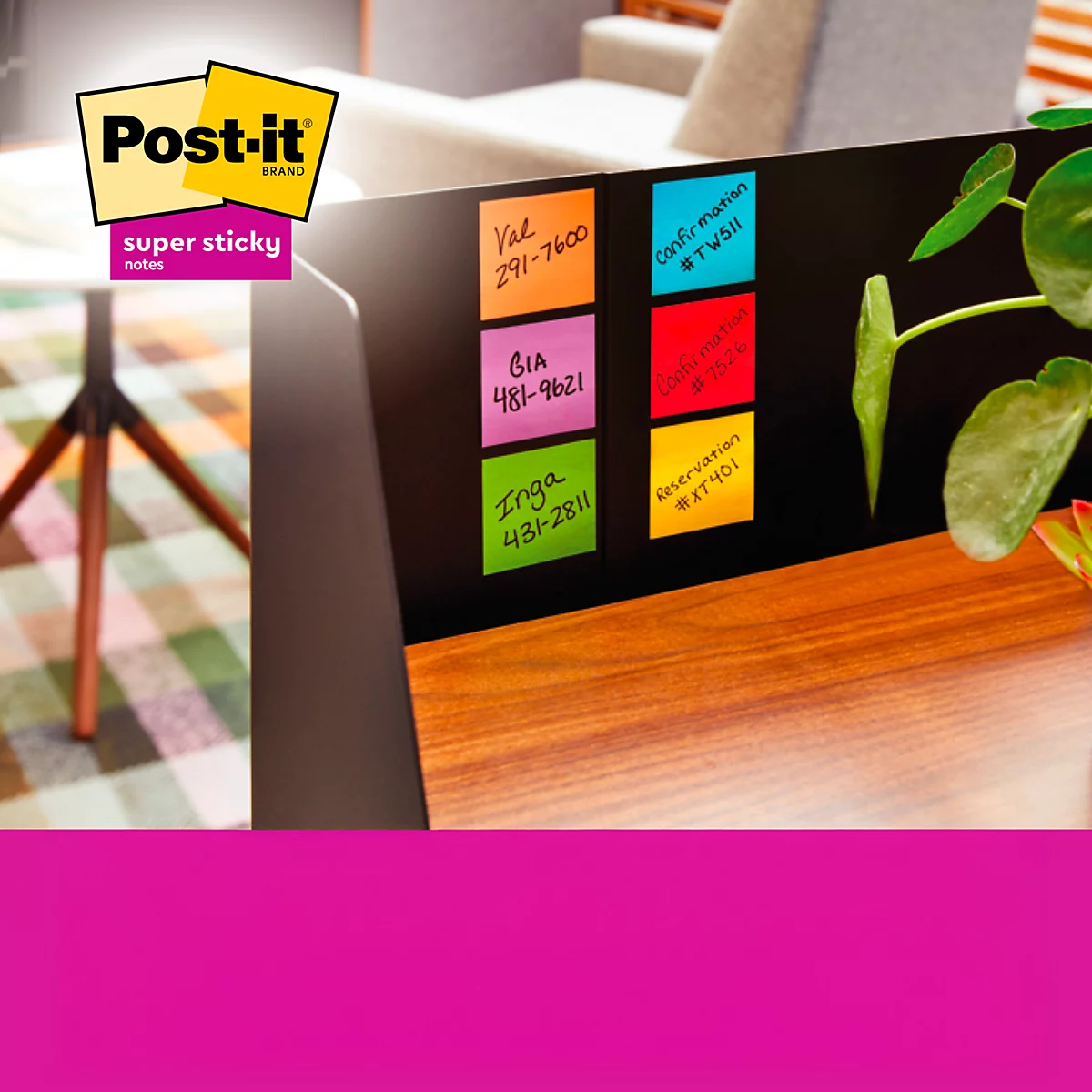 Bunte Post-it-Zettel auf schwarzem Hintergrund mit handschriftlichen Notizen. Oben links das Post-it-Logo.