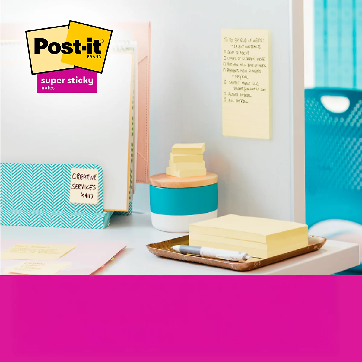 Bureaublad met Post-it notities, memo's en pennen. Linksboven Post-it merklogo.