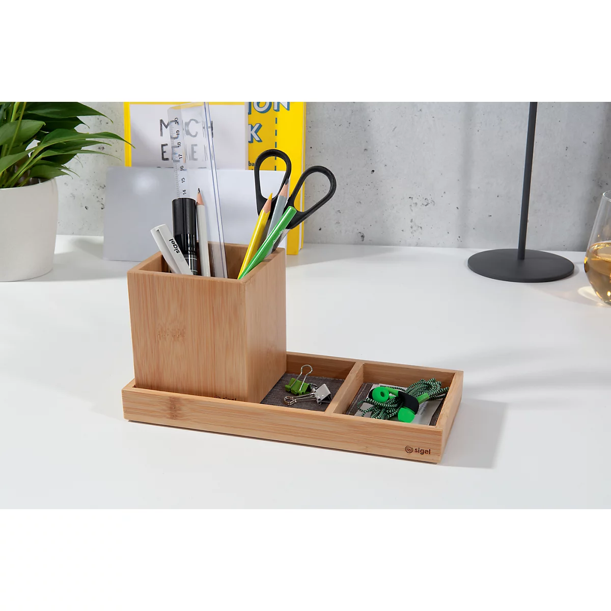 Pot à crayons Sigel Eyestyle, rectangulaire, avec insert en caoutchouc, L 92 x P 92 x H 106 mm, bois de bambou, naturel