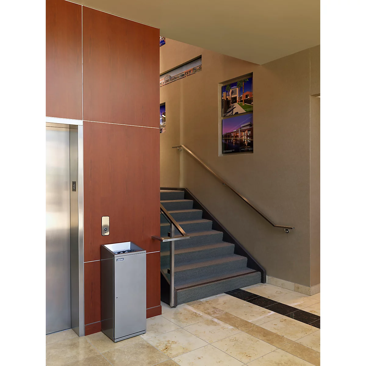 Poubelle Janibell TT330, capacité 75,7 l, rectangulaire, pieds en caoutchouc, L 323 x l 357 x H 913 mm, acier argenté