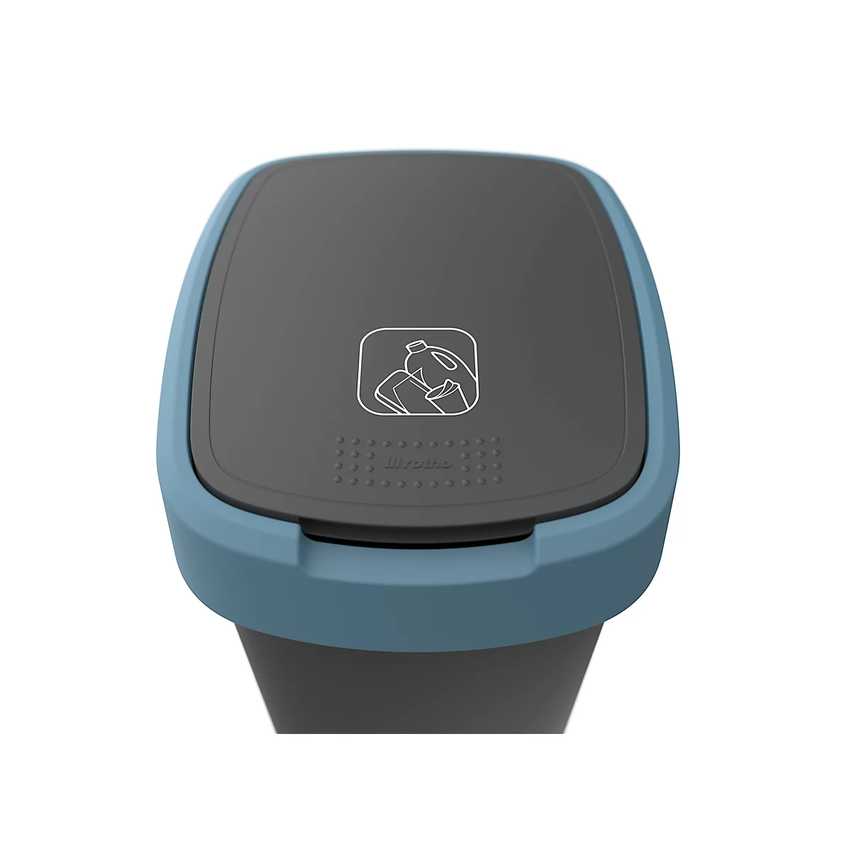 Gros plan sur une poubelle bleue avec un couvercle noir. Le couvercle comporte un symbole blanc pour le tri des déchets.