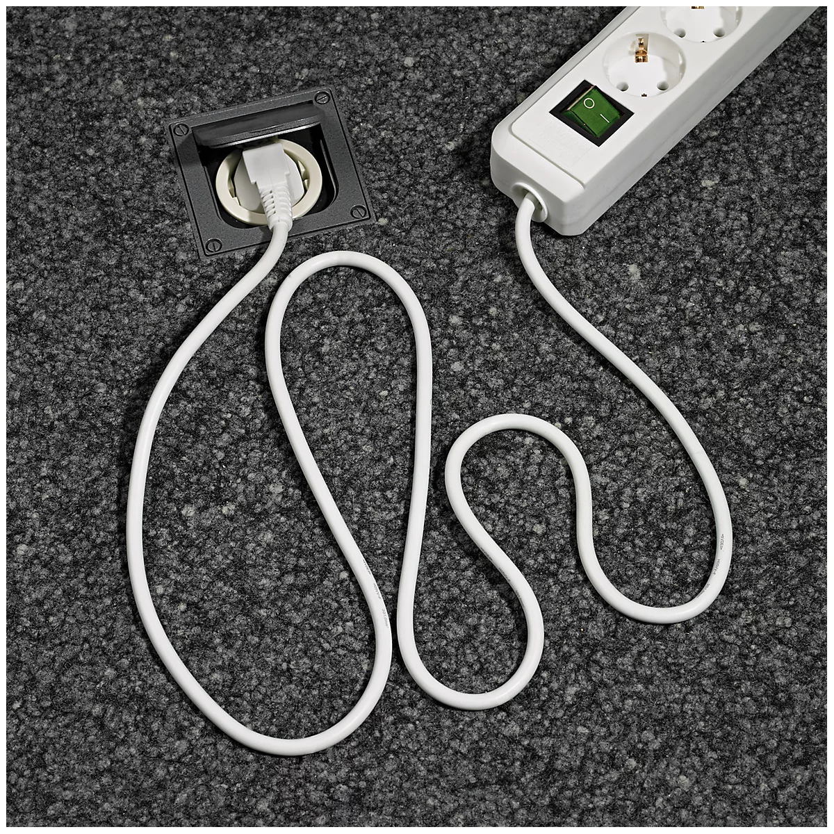 Prise multiple brennenstuhl® cleverLINE, 5x, jusqu'à 2300 W, avec interrupteur éclairé, IP20, longueur du câble 1,5 m, plastique, blanc