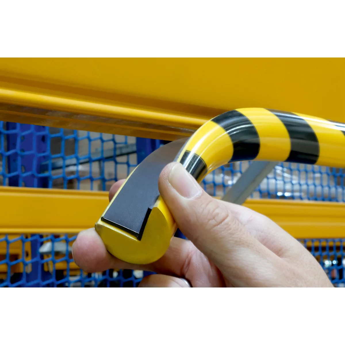 Une section d'un cercle aux trois quarts avec dimensions : 40 mm de large, 30 mm de haut, 25 mm de longueur de jambe.