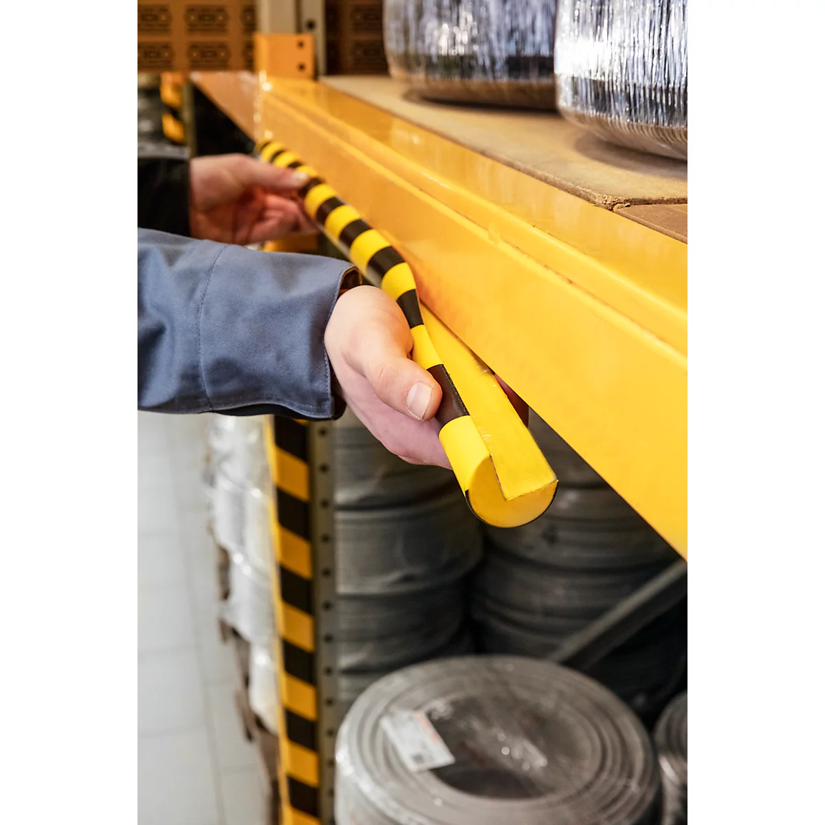 Profilé de protection d'angle Durable C25R, semi-circulaire, pour l'intérieur &amp; l'extérieur, surface adhésive de chaque côté 25 mm, L 1000 x l 40 mm, mousse PU, jaune/noir