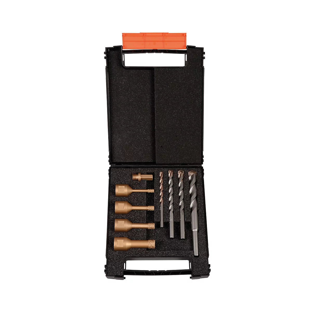 Schwarzer Werkzeugkoffer mit Bohrern und Adaptern. Orangefarbener Griff oben. Bohrer in verschiedenen Größen, goldfarbene Adapter.