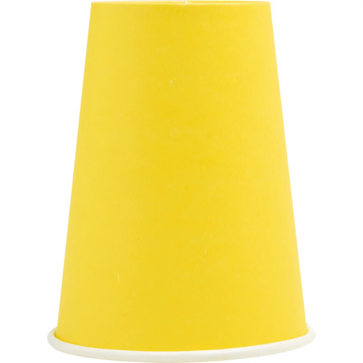 Gobelet en papier jaune, conique, avec bord blanc.