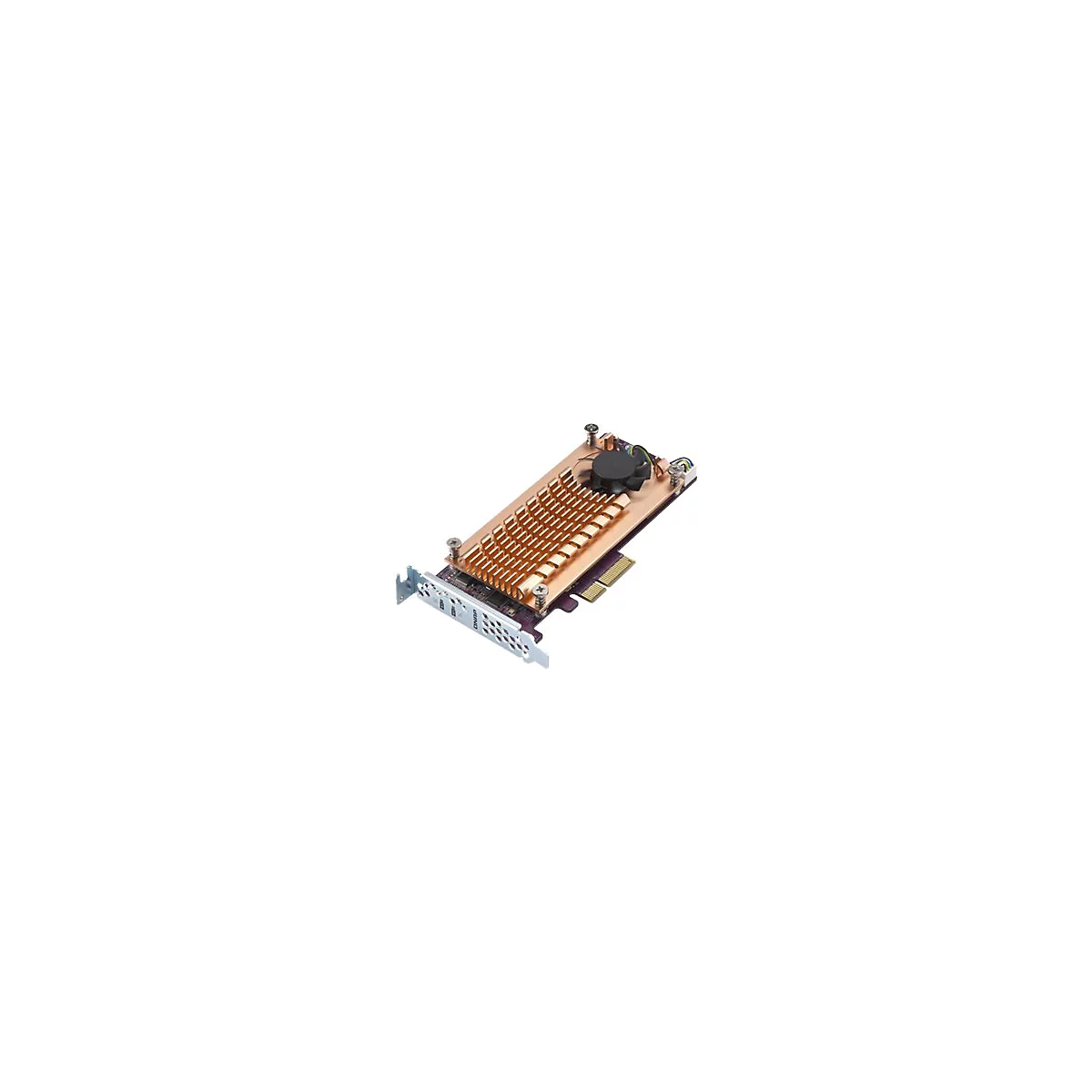 Une carte d'extension informatique avec un dissipateur thermique, un ventilateur et des vis. L'inscription QNAP est sur la carte.
