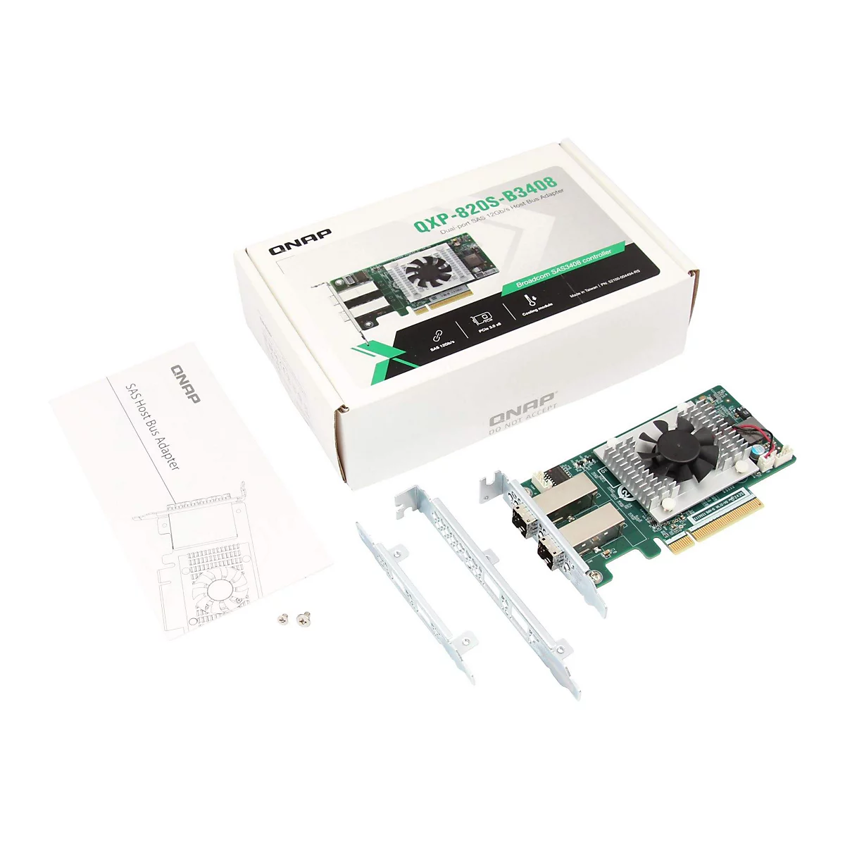 Hardware-Komponente QNAP QXP-820S-B3408, teilweise verpackt, vor weißem Hintergrund.