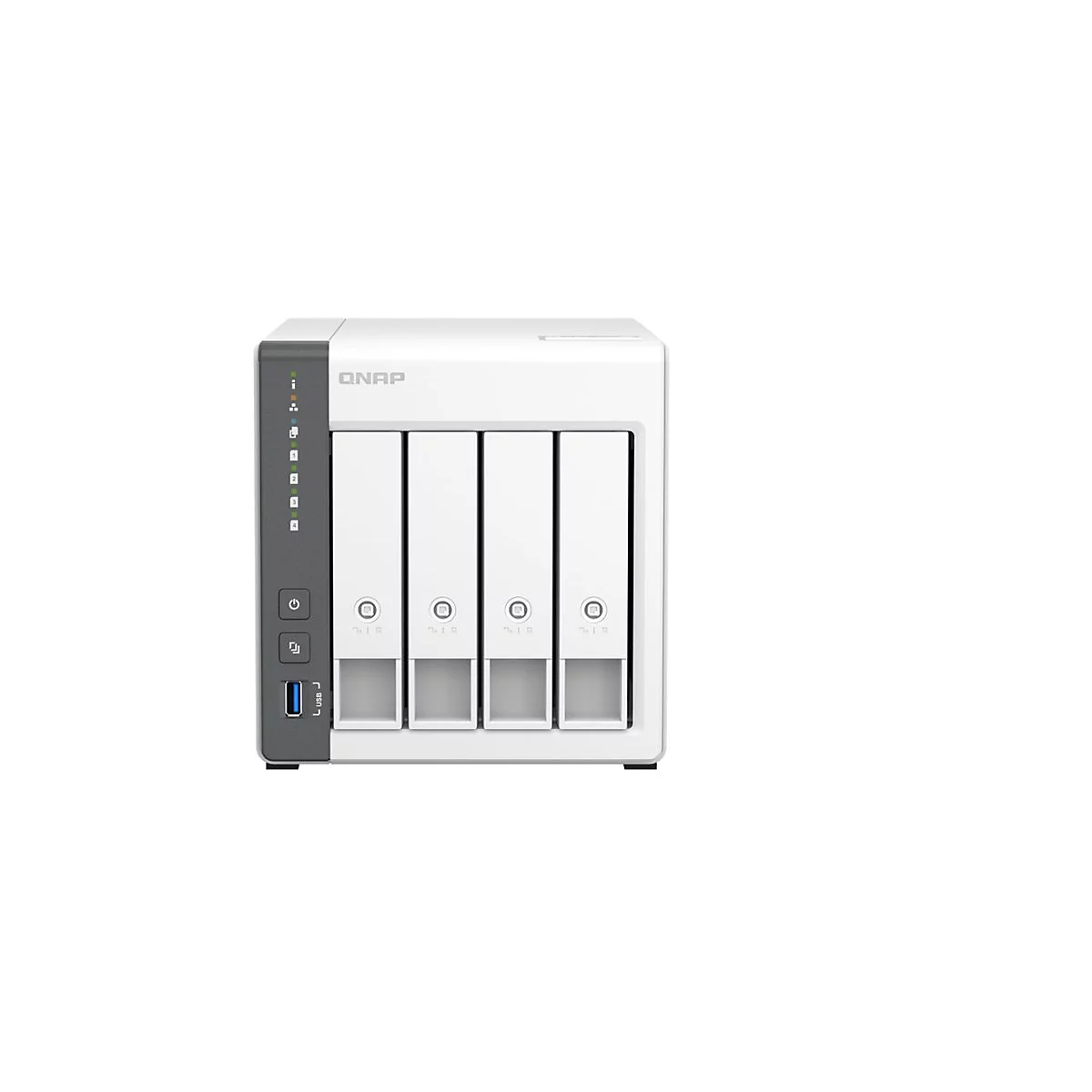 NAS-Server in Weiß mit vier Schächten. Rechts daneben das QNAP-Logo.