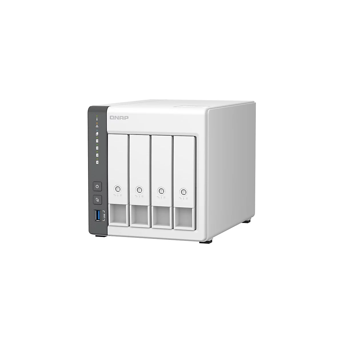 Un appareil NAS blanc avec quatre baies et l'inscription QNAP. Il a une façade grise avec affichage et commandes.