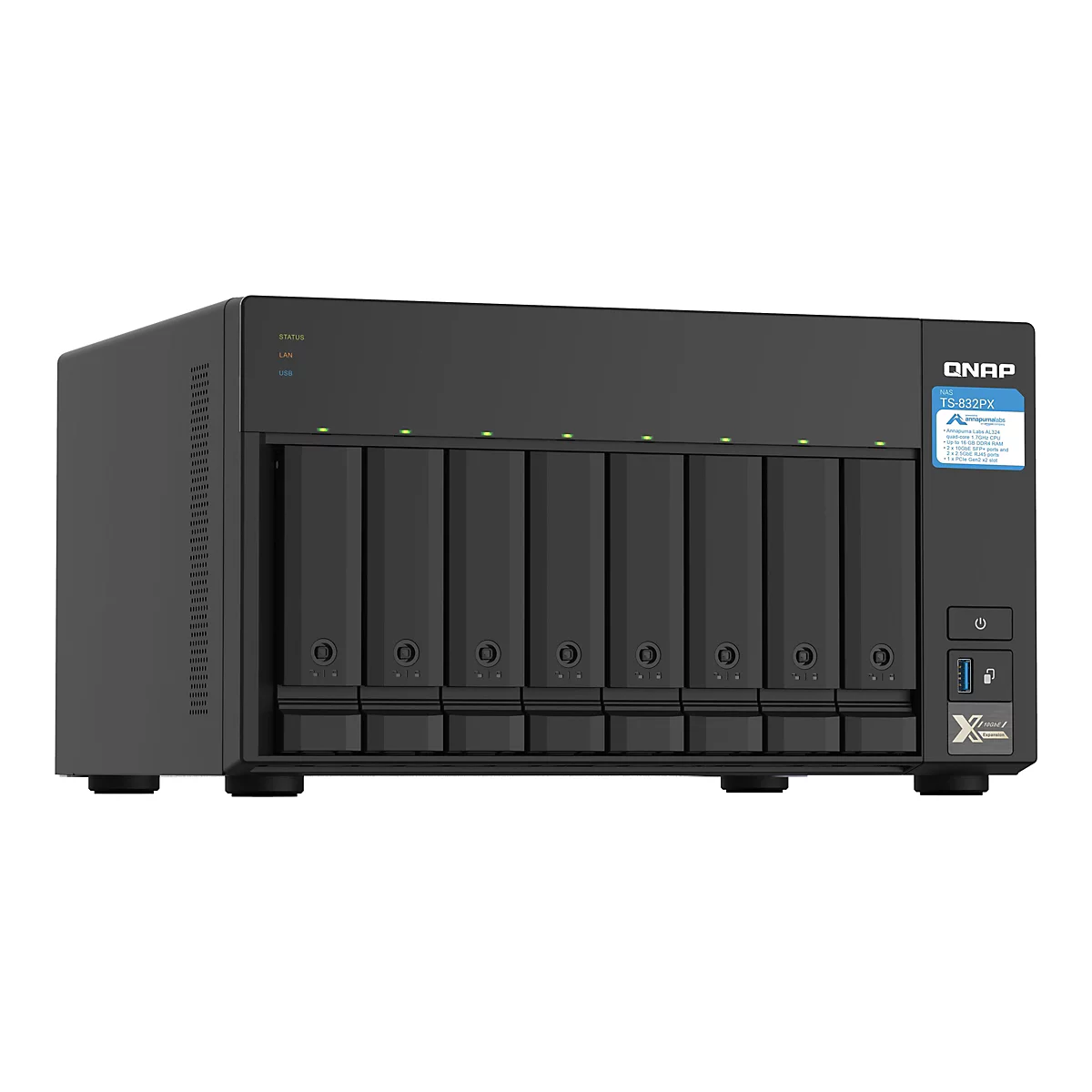 Ein schwarzes QNAP NAS TS-832PX mit acht Festplatteneinschüben, Status- und Netzwerk-LEDs, sowie USB-Anschluss.