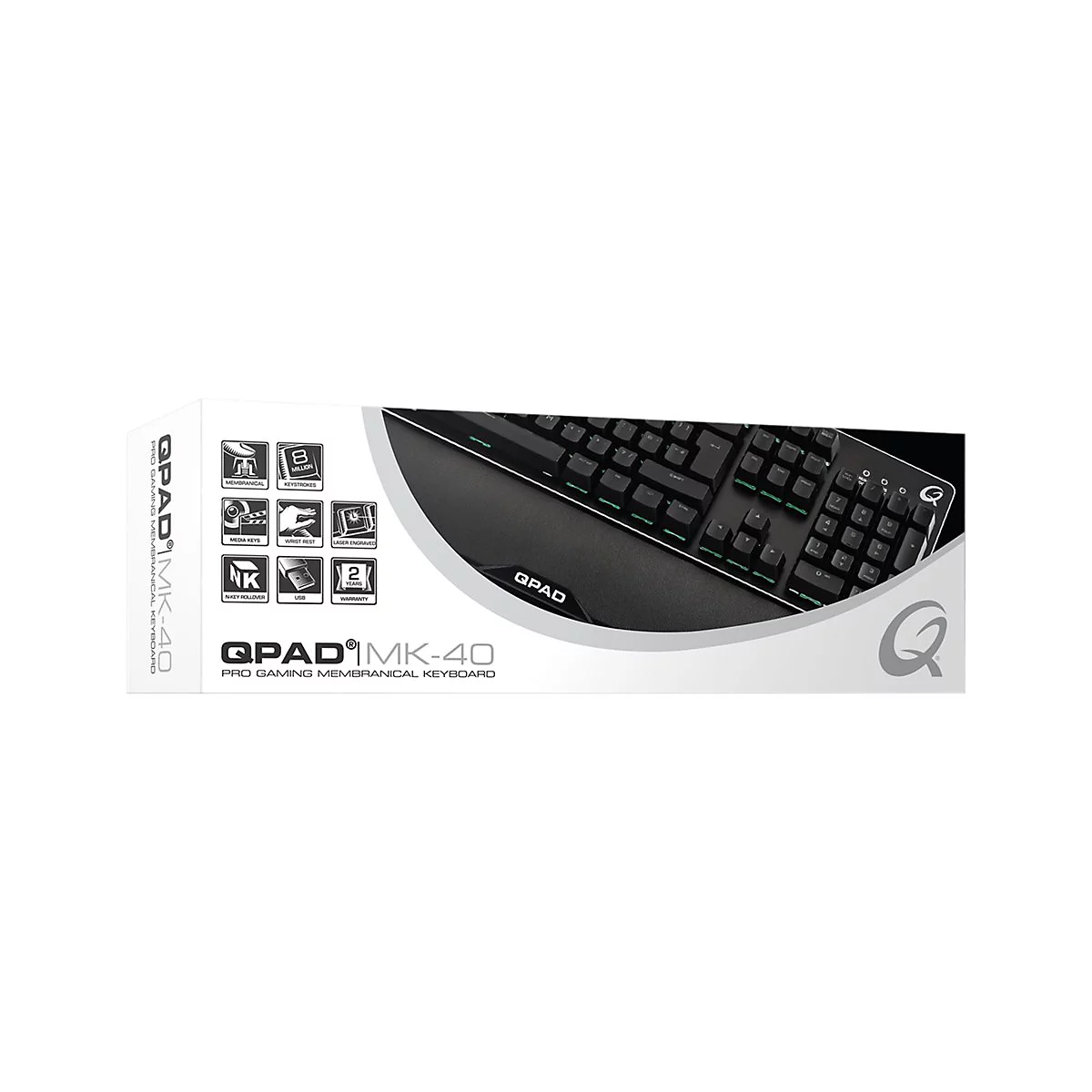 Verpackung einer schwarzen QPAD MK-40 Gaming-Tastatur. Auf der Verpackung befinden sich Logos, Produktbezeichnungen und eine Abbildung der Tastatur.