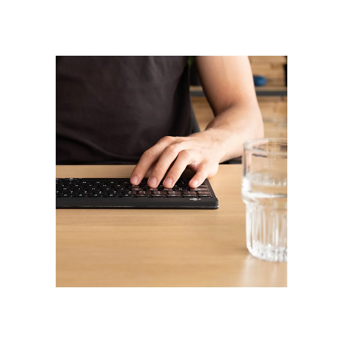 R-Go Ergonomische Tastatur Compact break - Tastatur - Multi-Device - kabellos - Bluetooth - QWERTZ