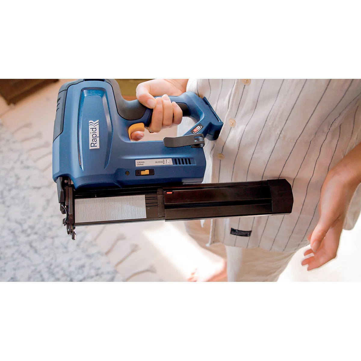 Rapid BNX50 Cloueur à batterie, lampe de travail LED, déclenchement individuel ou par contact, réglage de la profondeur de clouage, sans batterie
