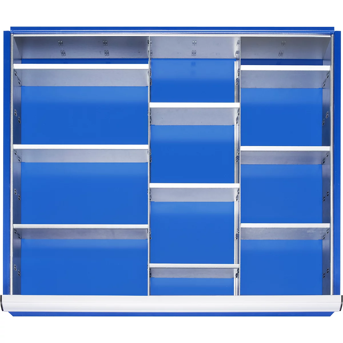 Blauer Schrank mit vielen Fächern und metallfarbenen Regalböden. Die Anordnung ist rechteckig.