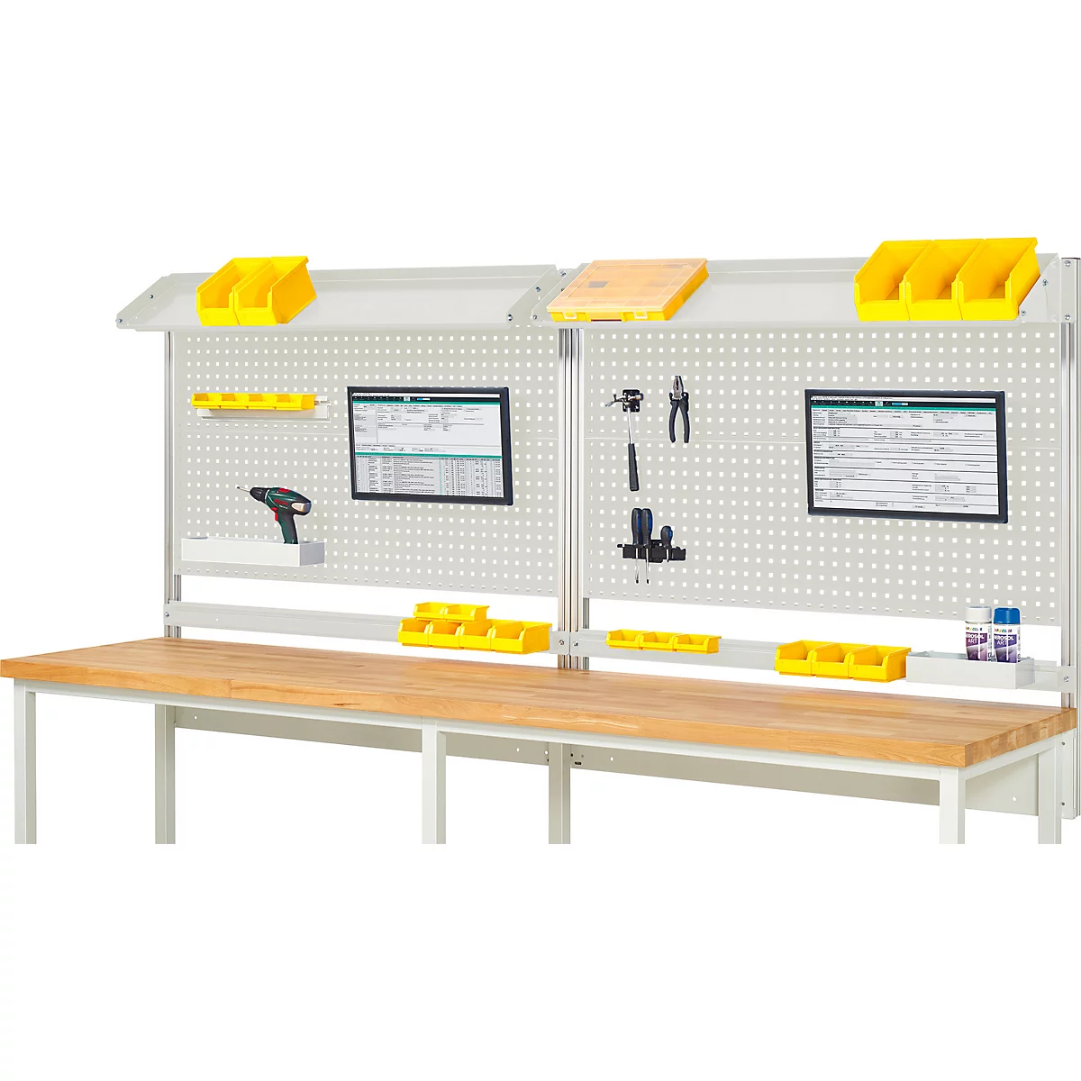 Werkbank met pegboard, gele opbergbakken en gereedschap. Op de achtergrond zijn twee witte borden te zien.