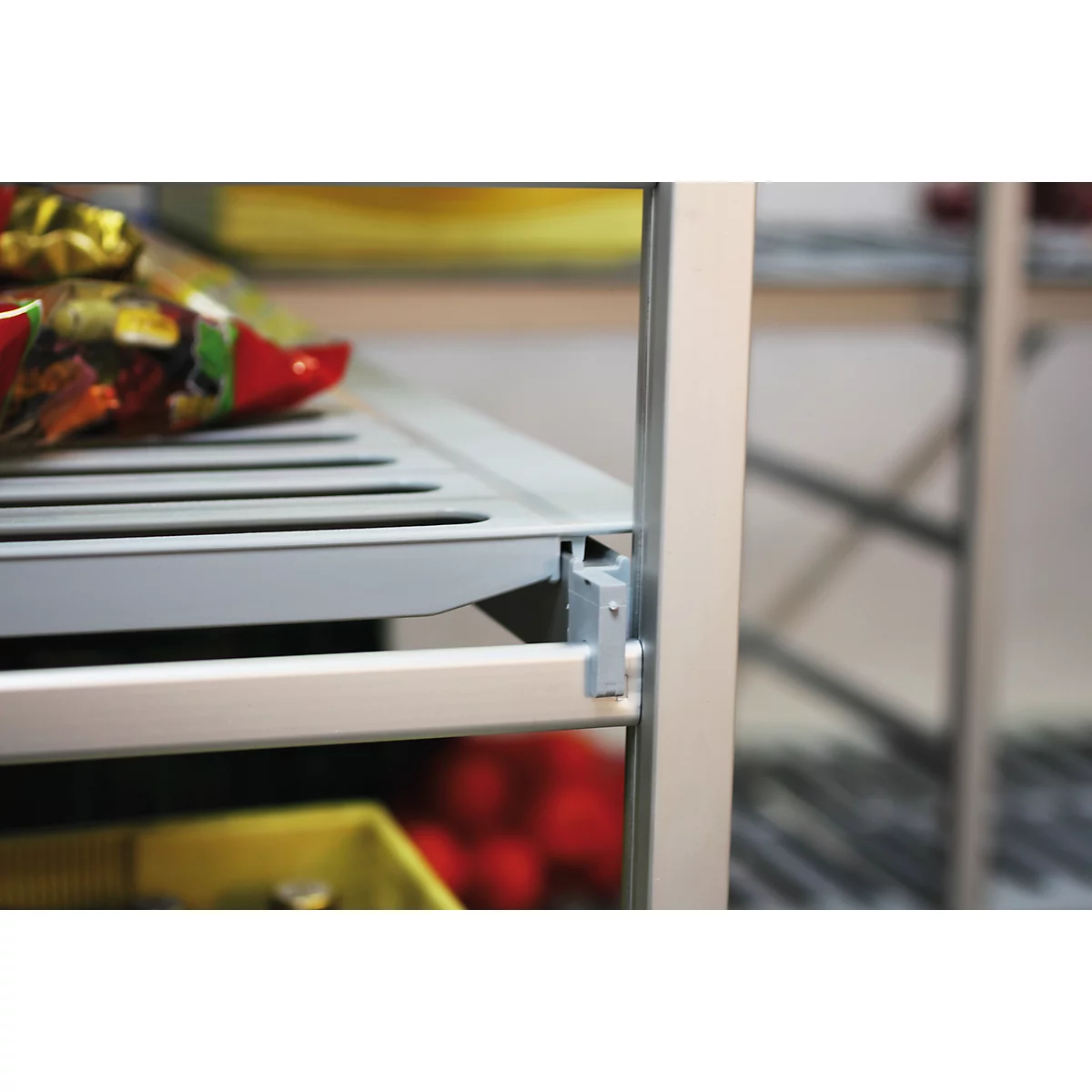 Rayonnage à emboîter aluminium, module de base, avec 4 étagères grillagées en plastique, H 1950 x l. 1000 x P 500 mm