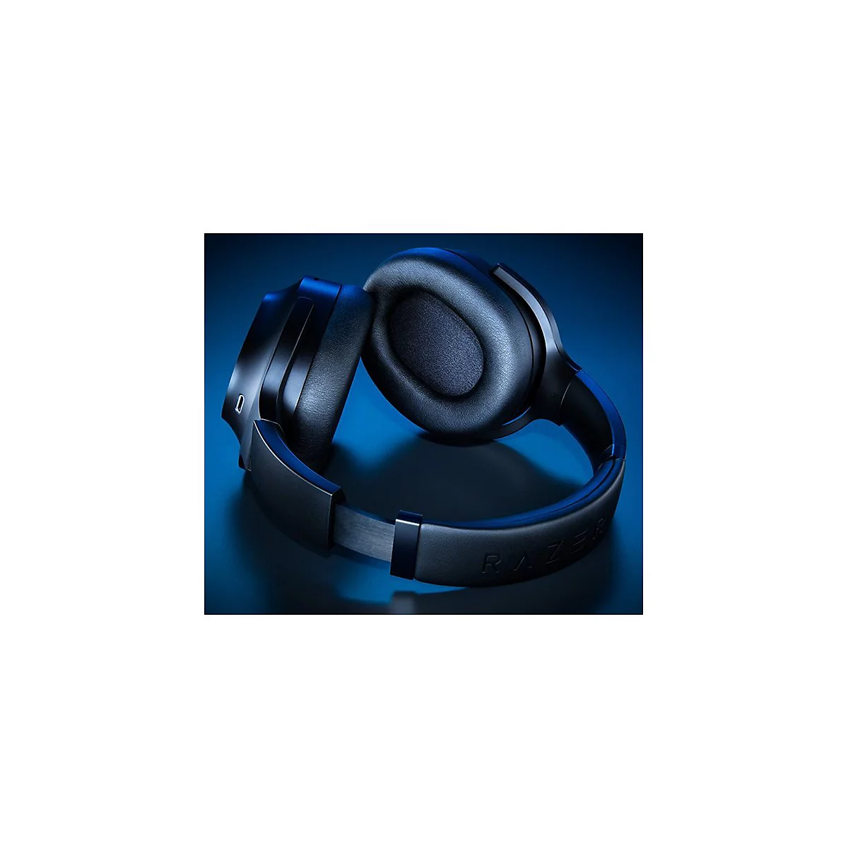 Razer Barracuda Pro - Headset - ohrumschließend - Bluetooth / 2,4 GHz Funkfrequenz - kabellos - aktive Rauschunterdrückung