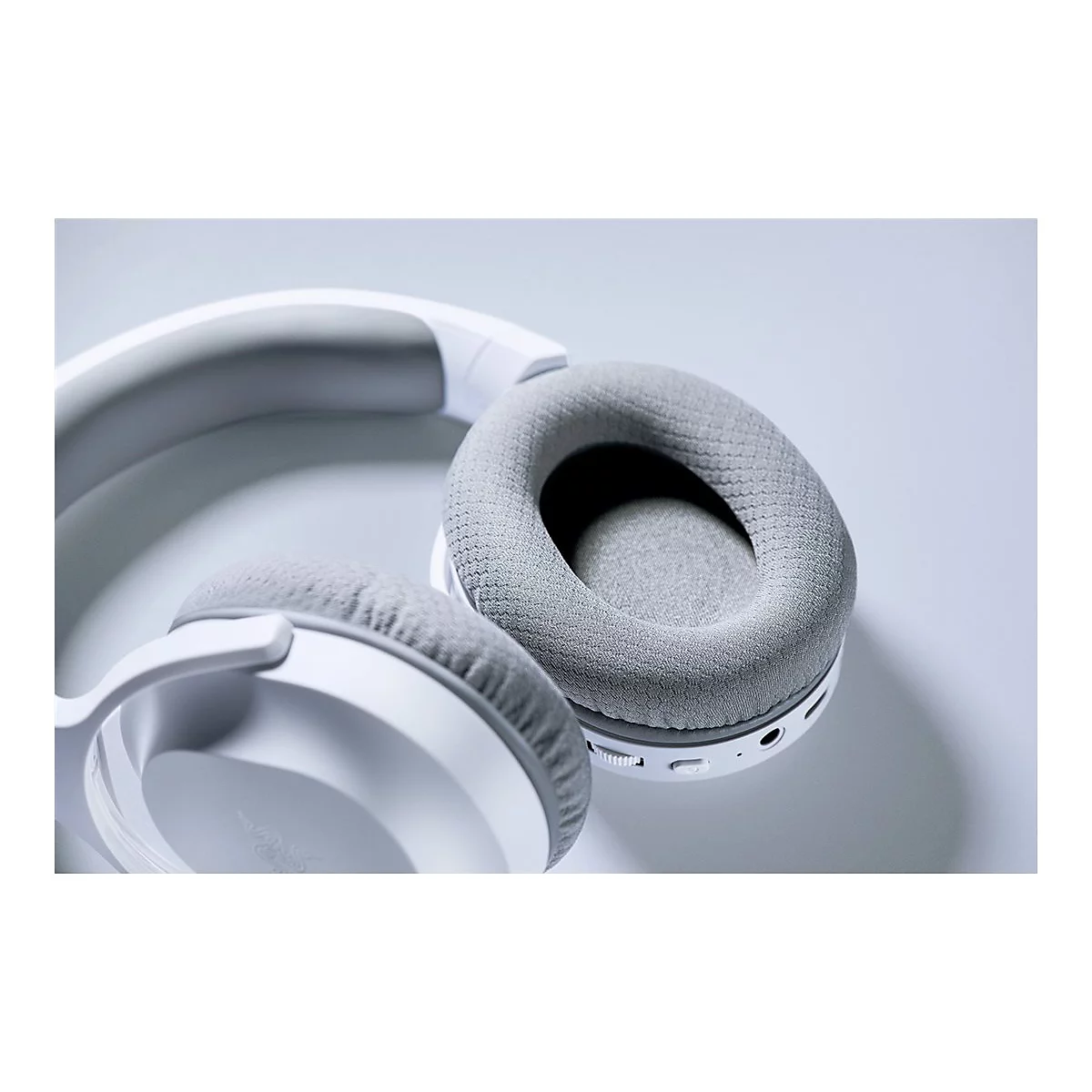 Razer Barracuda X - Headset - 7.1-Kanal - ohrumschließend - Bluetooth / 2,4 GHz Funkfrequenz - kabellos