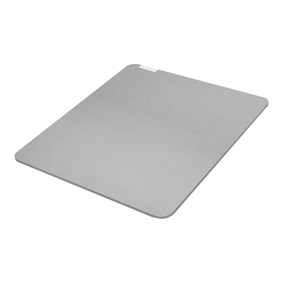 Rechteckiges graues Mousepad mit abgerundeten Ecken, hellem Schriftzug oben.
