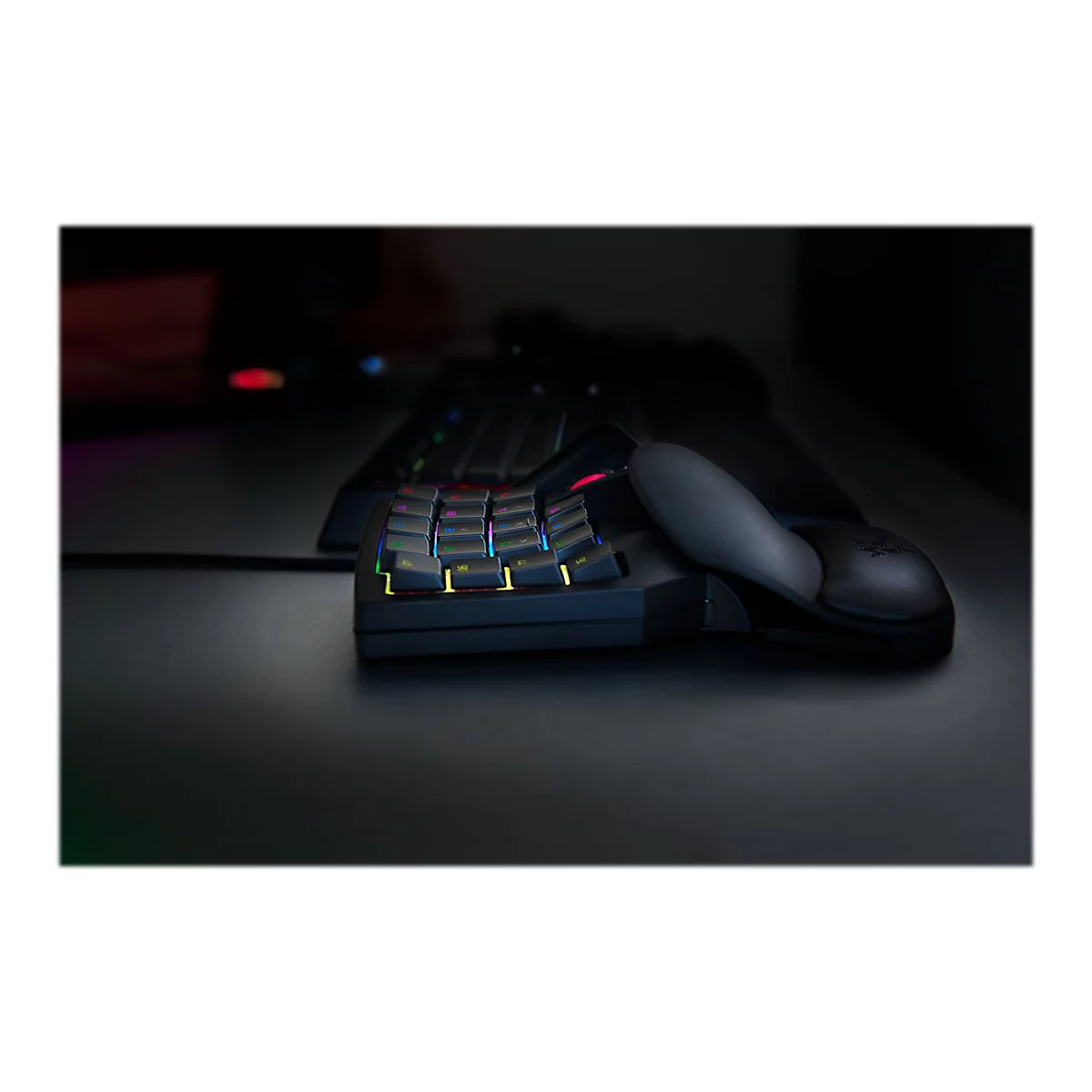 Razer Tartarus V2 - Tastenfeld - mit Scroll-Rädchen, 8-way directional thumbpad - hintergrundbeleuchtet - USB - für Komplett Epic Gaming PC a125