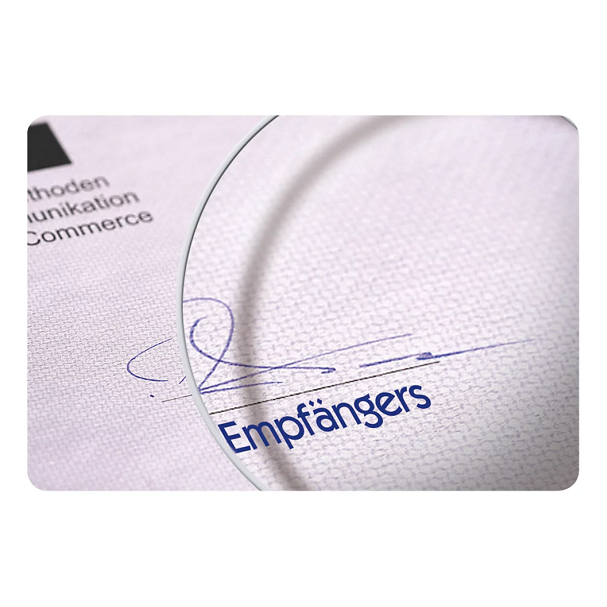 Close-up of a document showing signature and the word „Empfängers“ in blue under a magnifying glass.