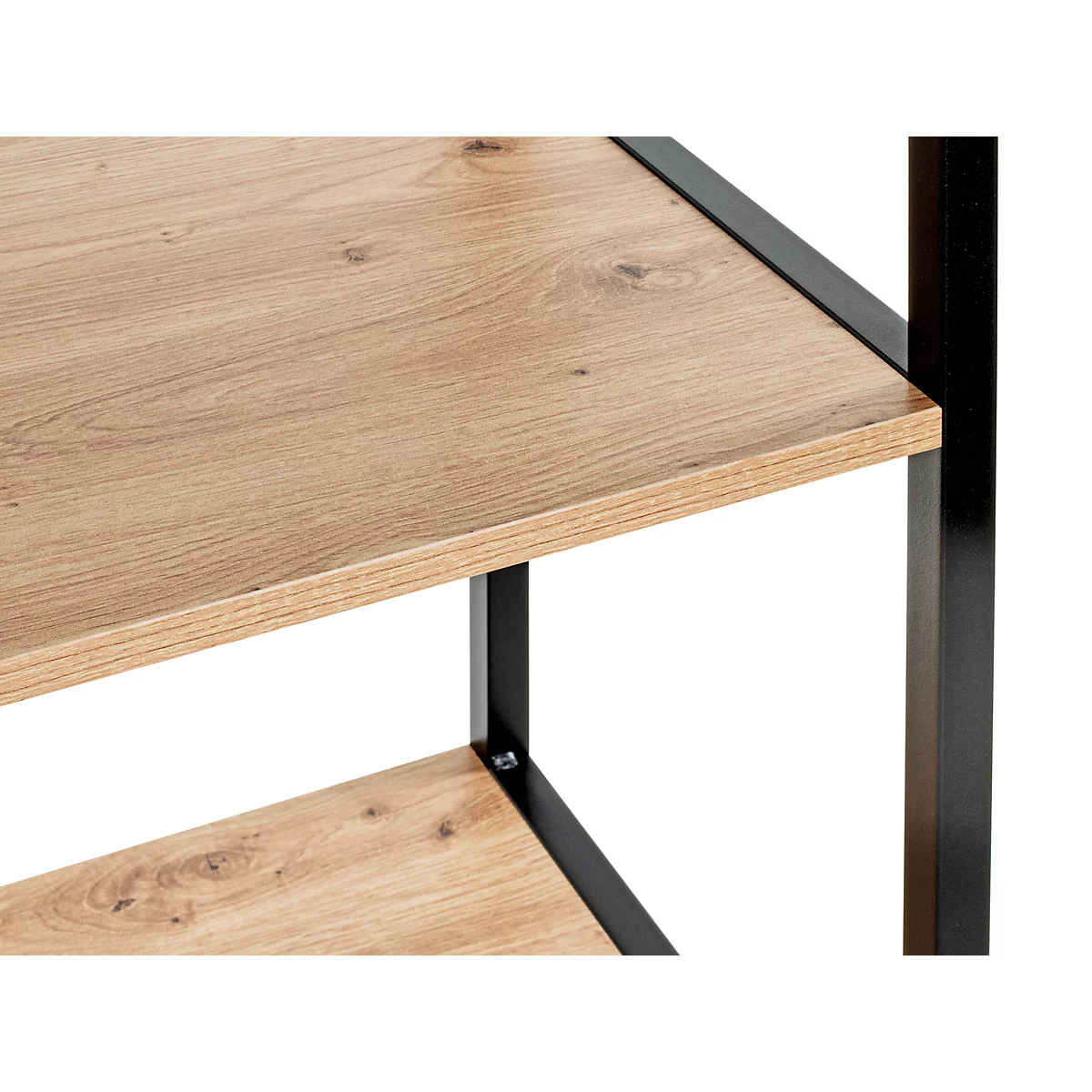 Nahaufnahme eines Regals, Holzoptik mit schwarzem Metallrahmen. Details der Holzmaserung sichtbar.
