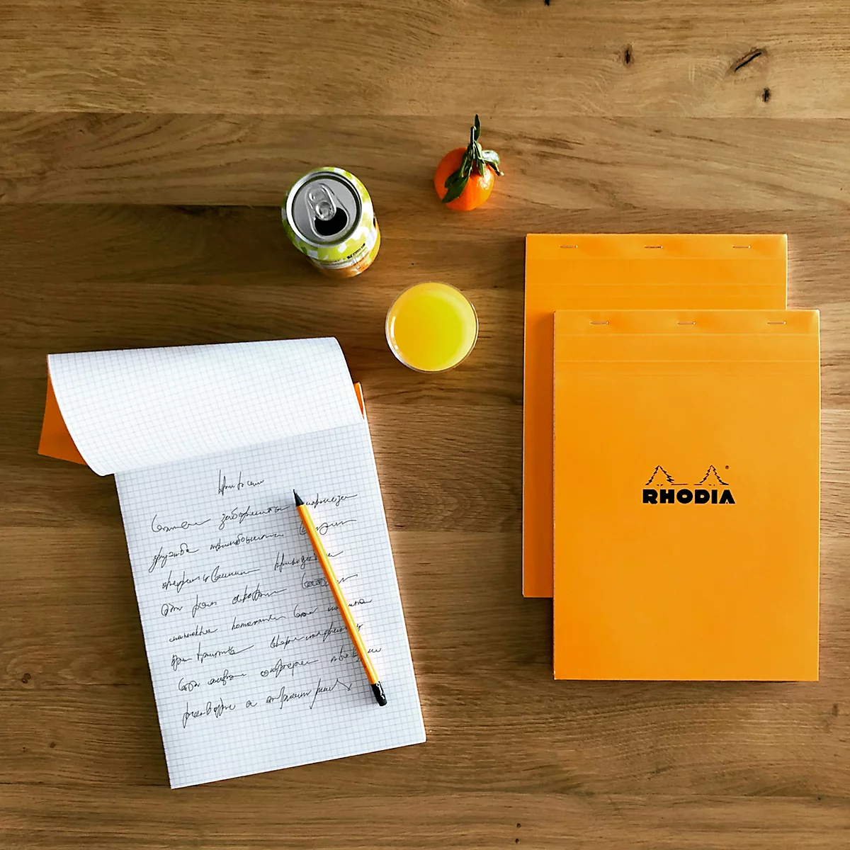 Rhodia Block No.18, 80 Blatt, DIN A4, 80 g/m², Kartoneinband, geheftet, Velinpapier, PEFC®-zertifiziert, kariert, orange
