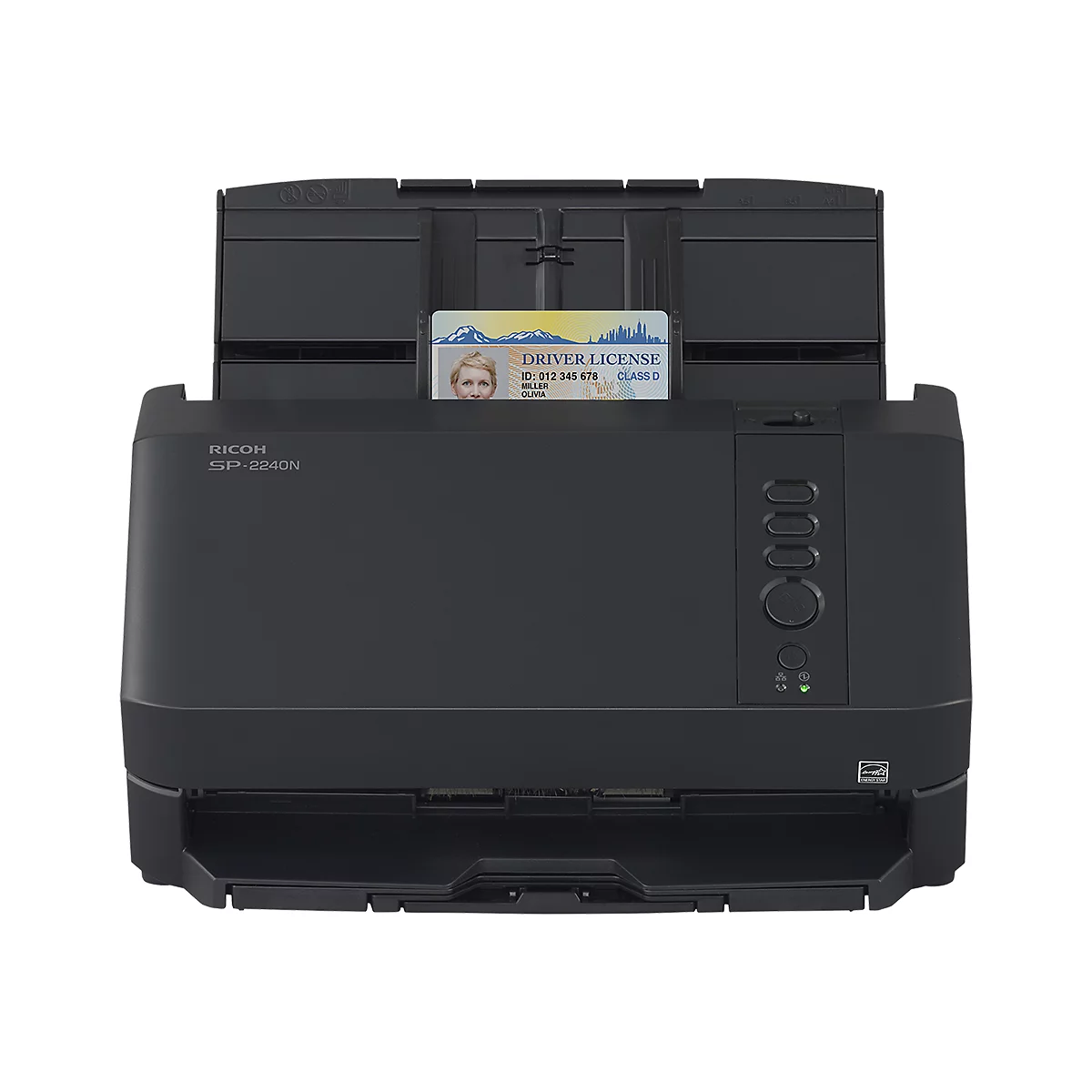 Schwarzer Dokumentenscanner von Ricoh, Modell SP-2240N, mit eingelegtem Führerschein im Einzug.
