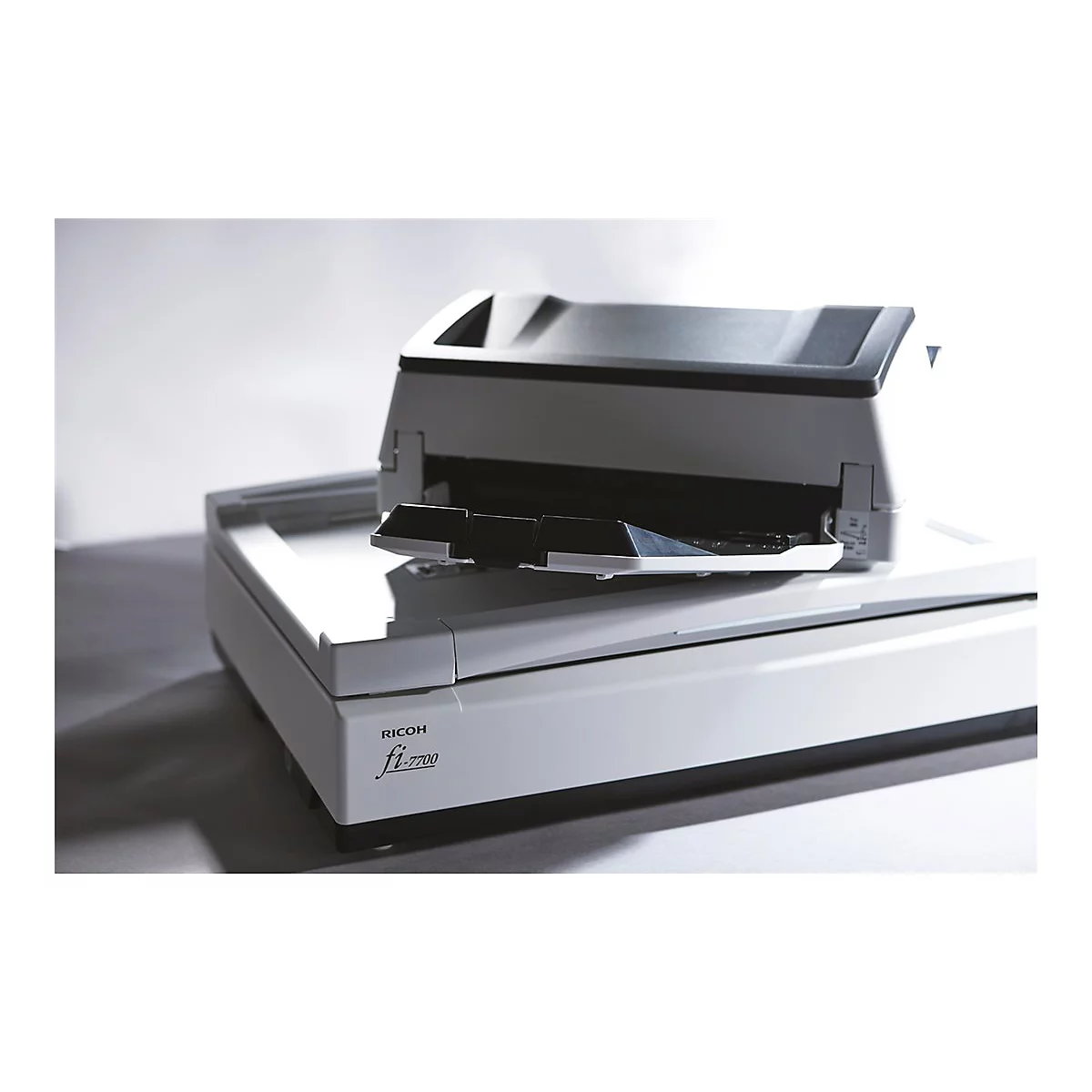 Ricoh fi-7700 - Dokumentenscanner - Triple CCD - Duplex - ARCH B - 600 dpi x 600 dpi