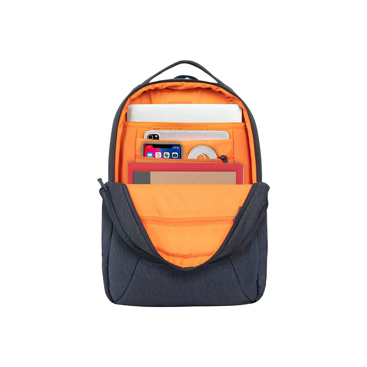 Offener, grauer Rucksack mit orangefarbenem Innenfutter. EnthÃ¤lt Laptop, Smartphone, Notizbuch und CD.